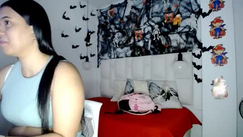 Snapshot of tiffany___pink chatting on 10/19/25, 07:47 tiffany online show from 10/19/25, 07:47