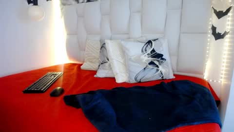 Snapshot of tiffany___pink chatting on 10/21/25, 06:41 tiffany online show from 10/21/25, 06:41