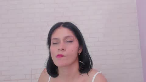 Snapshot of tiffany_mendez chatting on 02/22/25, 06:19 tiffany_mendez online show from 02/22/25, 06:19