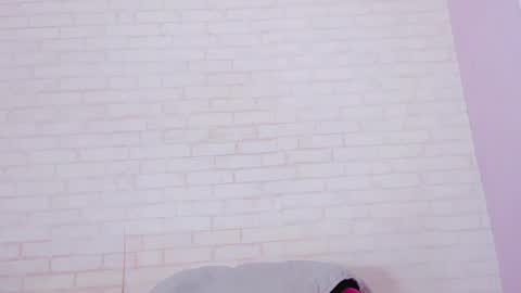 Snapshot of tiffany_mendez chatting on 02/24/25, 06:15 tiffany_mendez online show from 02/24/25, 06:15