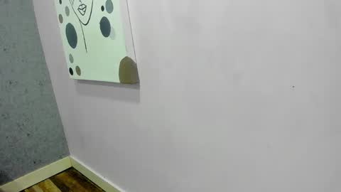 tiffany_mendez online show from 11/01/25, 12:07