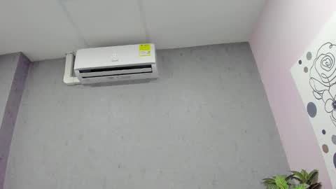 tiffany_mendez online show from 11/21/25, 12:04