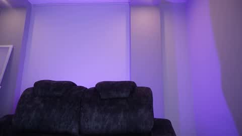 tiffany_sander online show from 11/12/25, 12:22