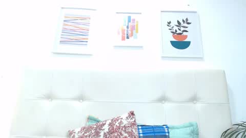 Snapshot of tiffanyfox_1 chatting on 02/08/25, 04:36 Tifanny Fox online show from 02/08/25, 04:36