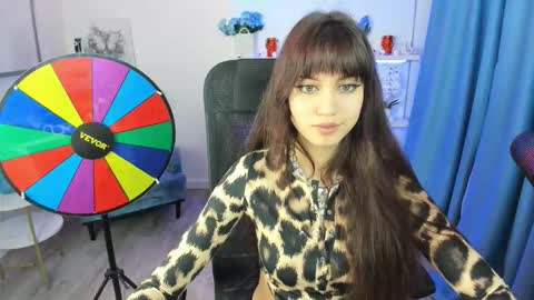 tiffanyyoun online show from 11/01/25, 11:23