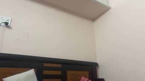 tigertinku online show from 11/08/25, 12:05