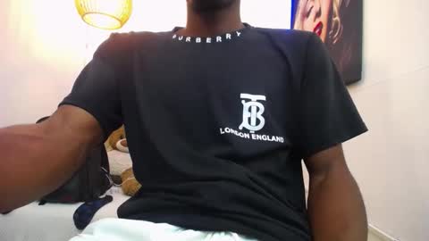 Snapshot of tigga_sall chatting on 09/18/25, 02:35 Tigga Sall online show from 09/18/25, 02:35