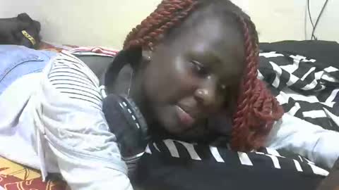 Snapshot of tight_pussie chatting on 10/12/25, 07:13 tight_pussie online show from 10/12/25, 07:13