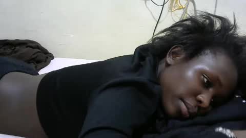 Snapshot of tight_pussie chatting on 10/31/25, 07:04 tight_pussie online show from 10/31/25, 07:04