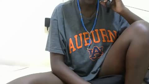 Snapshot of tight_pussie chatting on 11/03/25, 09:21 tight_pussie online show from 11/03/25, 09:21