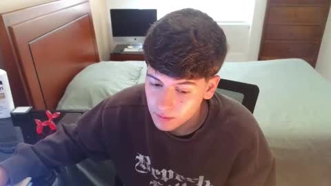 Snapshot of tightncuteass chatting on 09/19/25, 09:04 Camilo online show from 09/19/25, 09:04