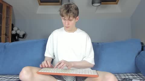 Snapshot of tim_milll chatting on 02/01/25, 05:58 Tim online show from 02/01/25, 05:58
