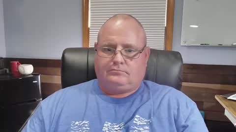 Snapshot of time2unwind033 chatting on 10/01/25, 04:02 time2unwind033 online show from 10/01/25, 04:02