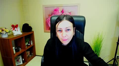 Snapshot of timeparadice chatting on 12/02/24, 11:56 Luisa online show from 12/02/24, 11:56
