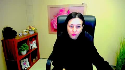 Snapshot of timeparadice chatting on 01/02/25, 09:00 Luisa online show from 01/02/25, 09:00
