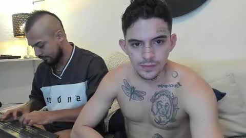 Snapshot of timothy_eliot chatting on 10/25/25, 11:32 wanna play bareback uncut colombian couple new twink bbk online show from 10/25/25, 11:32