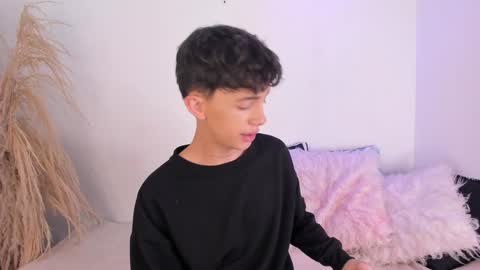 Timothy 21 years old online show from 12/21/24, 08:21