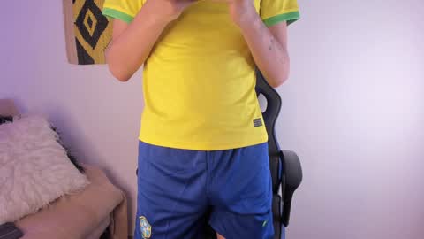 Timothy 21 years old online show from 12/29/24, 09:41