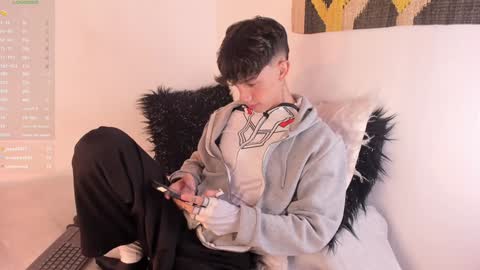 Timothy 21 years old online show from 01/06/25, 03:09