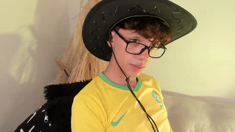 Timothy 21 years old online show from 02/07/25, 11:24