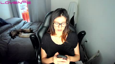 Snapshot of tinaricci chatting on 01/11/25, 06:54 Tina online show from 01/11/25, 06:54
