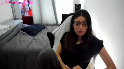 Snapshot of tinaricci chatting on 02/15/25, 10:21 Tina online show from 02/15/25, 10:21
