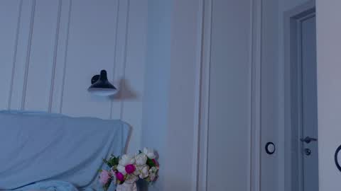 tinasiner online show from 12/10/24, 05:55