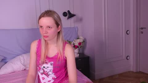 tinasiner online show from 12/23/24, 02:07