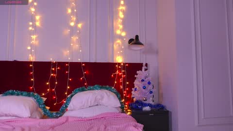 tinasiner online show from 12/25/24, 04:54