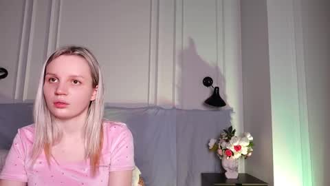 tinasiner online show from 02/09/25, 04:50