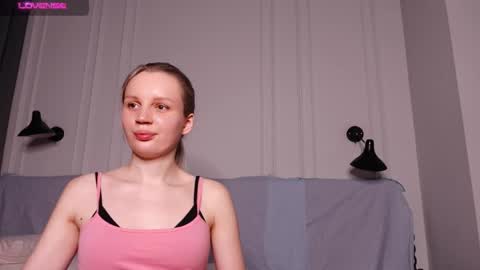 tinasiner online show from 02/10/25, 05:19