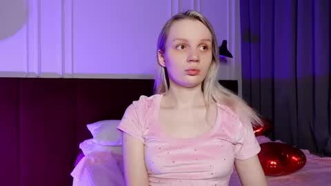 tinasiner online show from 02/16/25, 01:38