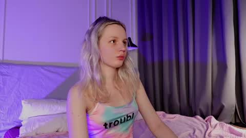 tinasiner online show from 02/19/25, 05:16