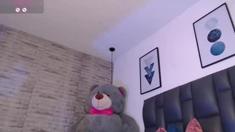 Snapshot of tinnahottie chatting on 10/14/25, 05:47 Tinna Goddess online show from 10/14/25, 05:47