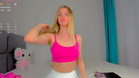 Snapshot of tiny__alice chatting on 01/31/25, 09:05 Alice ONLINE TOMORROW 1100-1700 GMT3 online show from 01/31/25, 09:05