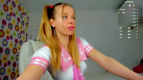 Snapshot of tiny__alice chatting on 10/12/25, 06:45 Alice ONLINE TOMORROW 1100-1700 GMT3 online show from 10/12/25, 06:45