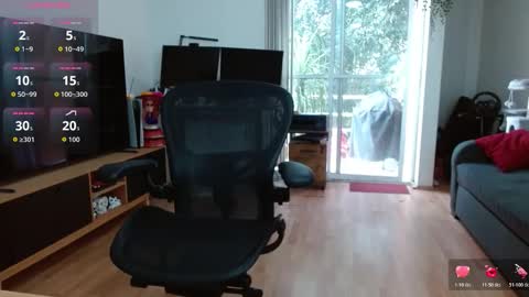 Tiny Caroline online show from 10/21/25, 09:59