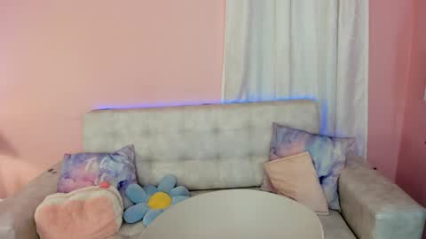 tiny_cora online show from 12/23/24, 04:39