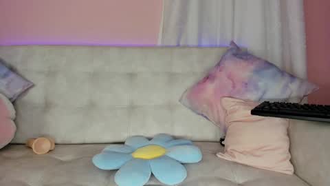 tiny_cora online show from 12/30/24, 07:32