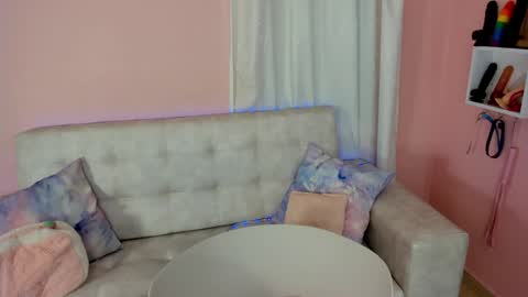tiny_cora online show from 02/05/25, 04:36