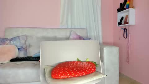tiny_cora online show from 02/16/25, 07:49