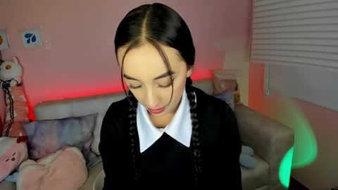 tiny_cora online show from 11/09/25, 04:27