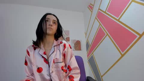 Snapshot of tiny_molly chatting on 02/26/25, 11:20 Molly online show from 02/26/25, 11:20