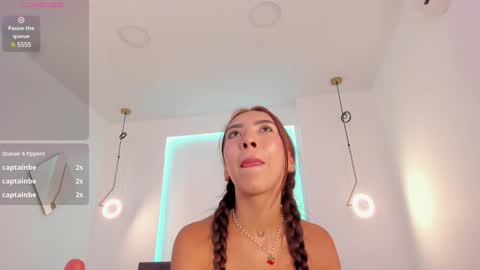 Snapshot of tinymoon_ chatting on 02/05/25, 04:25 Luna online show from 02/05/25, 04:25