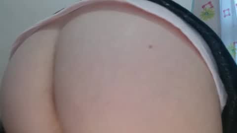 Snapshot of tinyslut66 chatting on 03/09/25, 03:38 tinyslut66 online show from 03/09/25, 03:38