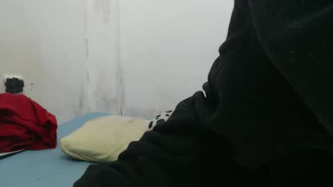 Snapshot of tinyslut66 chatting on 10/17/25, 09:45 tinyslut66 online show from 10/17/25, 09:45