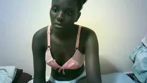 Snapshot of tishah chatting on 10/21/25, 01:06 Roshan online show from 10/21/25, 01:06