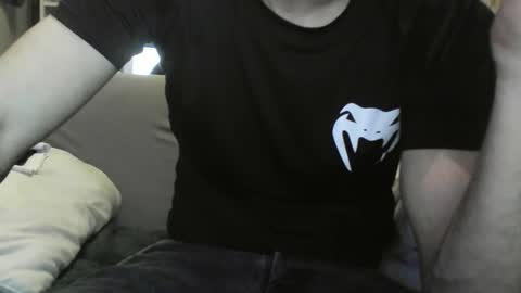 Snapshot of titfred54380 chatting on 11/11/25, 04:51 frederic online show from 11/11/25, 04:51