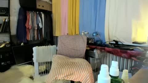 Snapshot of tittkiss chatting on 02/11/25, 10:15 liebe es mich nackt vor der cam zu zeigen online show from 02/11/25, 10:15