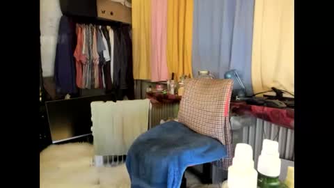 Snapshot of tittkiss chatting on 10/09/25, 07:50 liebe es mich nackt vor der cam zu zeigen online show from 10/09/25, 07:50